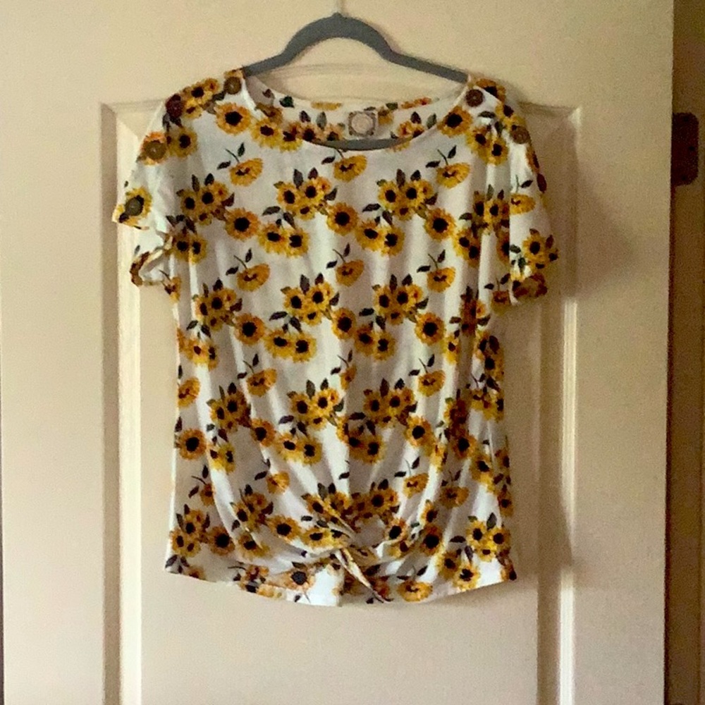 Truseles short sleeve Sunflower twisted top size Med beige yellow green black
